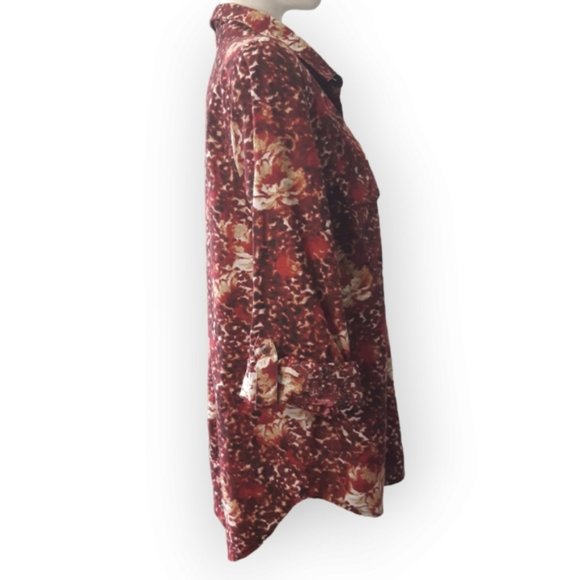 Penningtons red fire flower boho print soft button up top with pockets 1X - Picture 6 of 13